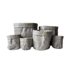 moederdagcadeau Sizo knitted paper bag grey Ø 30 cm